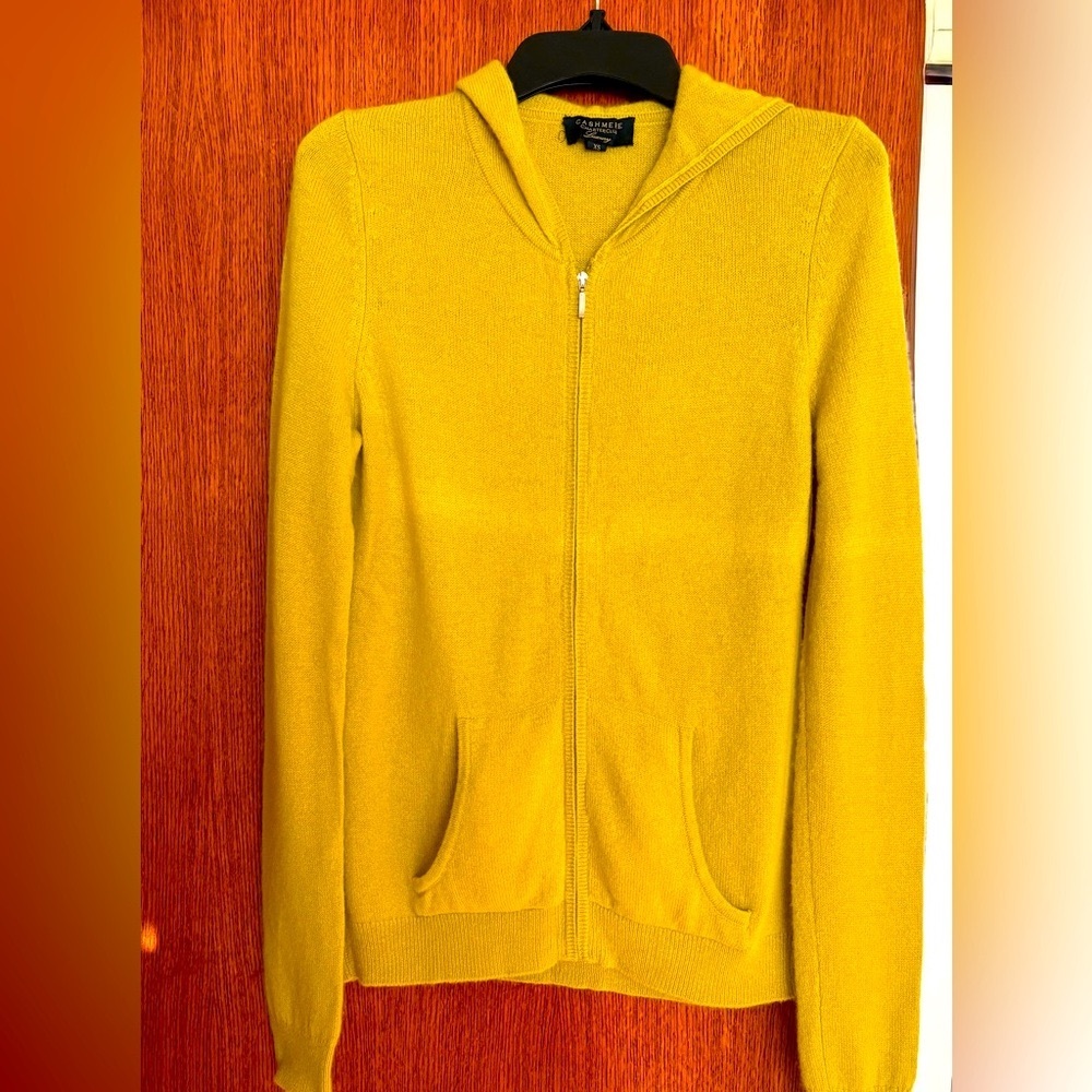 New cashmere Zip-Up Hoodie